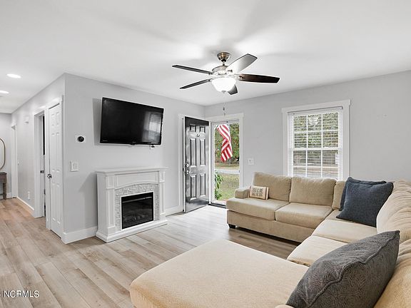 5th image of 129 Mcquillan Drive