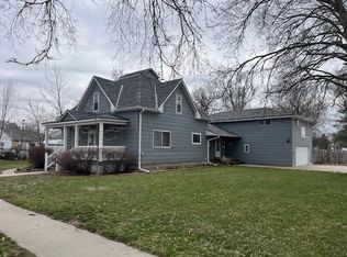 414 E 2nd St, Shelton, NE 68876