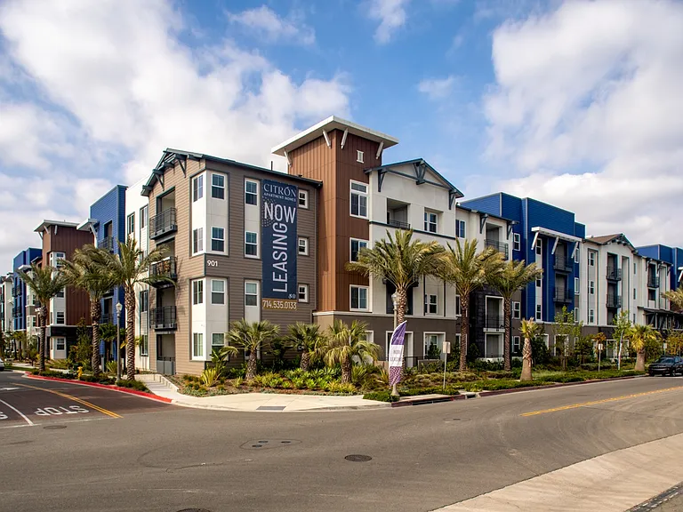Citron Apartments — Photo 24