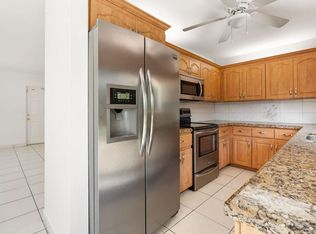 952 SE 7th St, Deerfield Beach, FL 33441