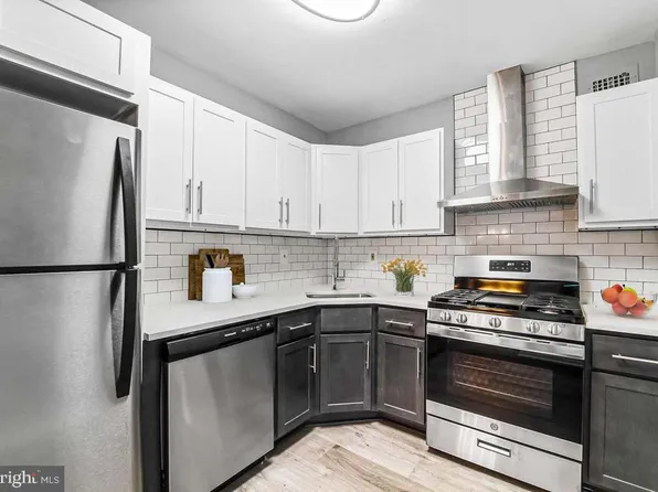 4977 Battery Ln APT 807, Bethesda, MD 20814