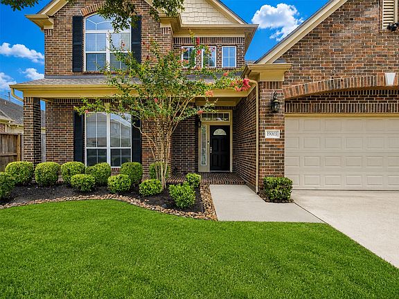 3rd image of 19003 Greenleaf Ridge Ct