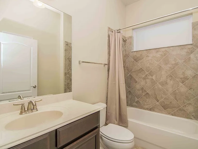 7713 S Sparkman St — Photo 15
