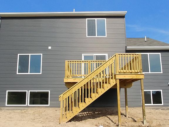 3rd image of 7900 High Knoll Dr SE
