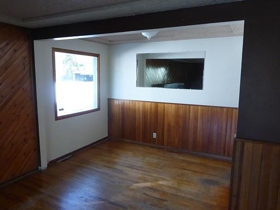 4th image of 8110 E Grace Ave