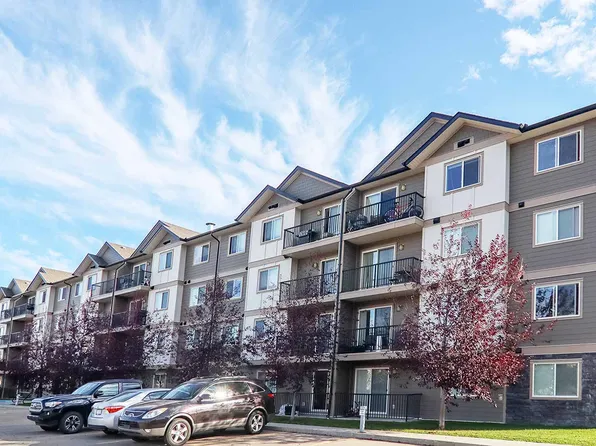 130 Albany Dr NW, Edmonton, AB T6V 0J1