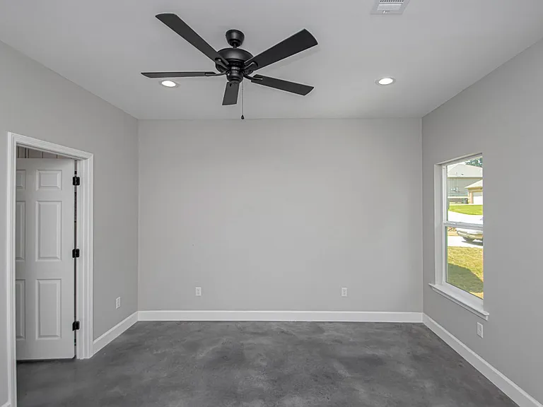 1621 Wilson Rd — Photo 7