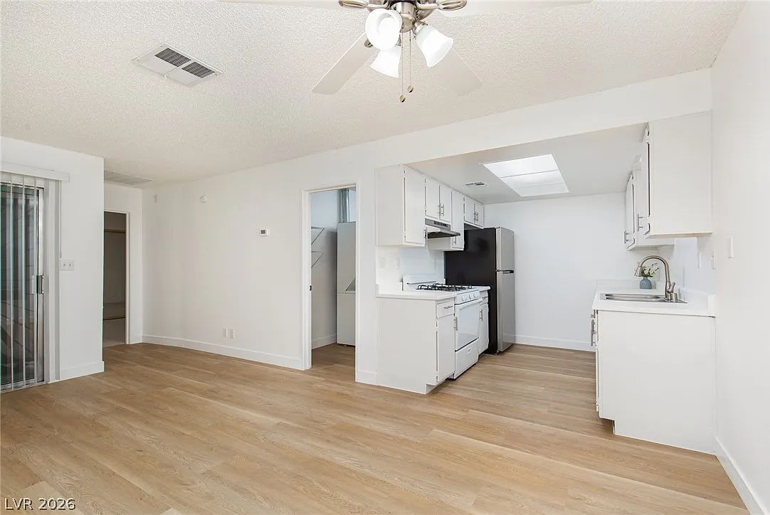 1 bed, 1.0 bath, 599 sqft, $1,050 — Photo 4