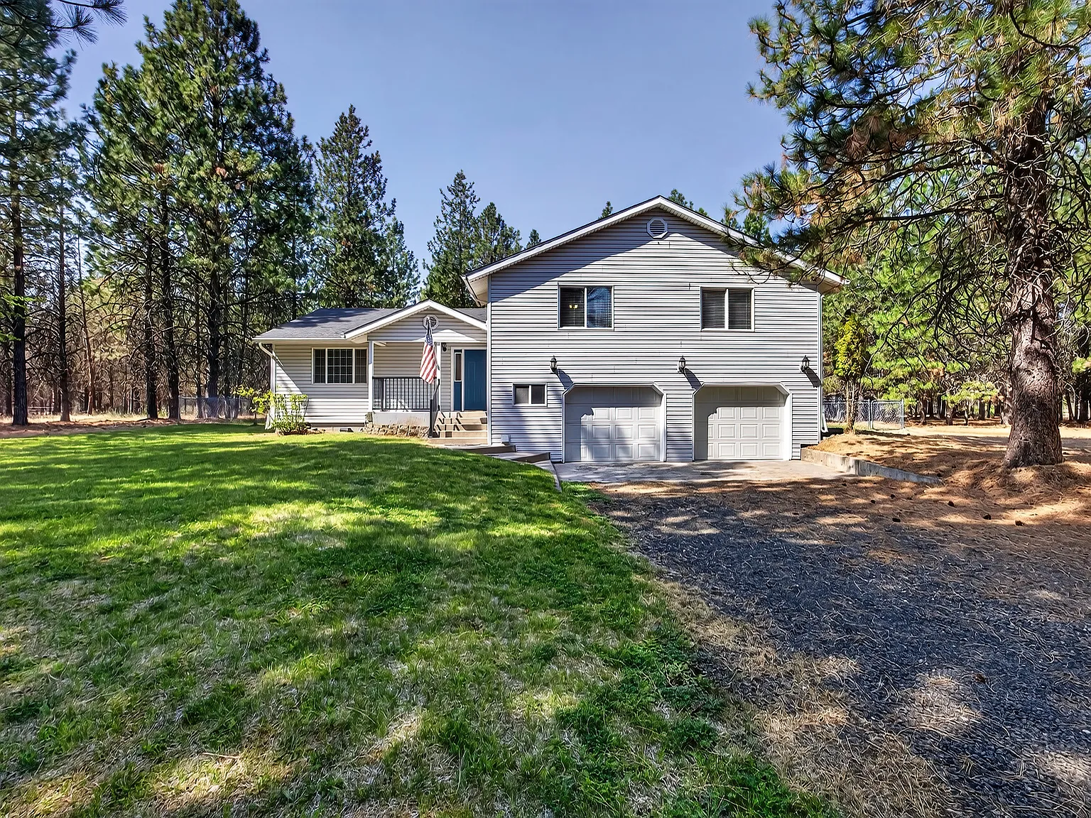 3 bed, 2.5 bath, 2726 sqft, $2,800 — Photo 4