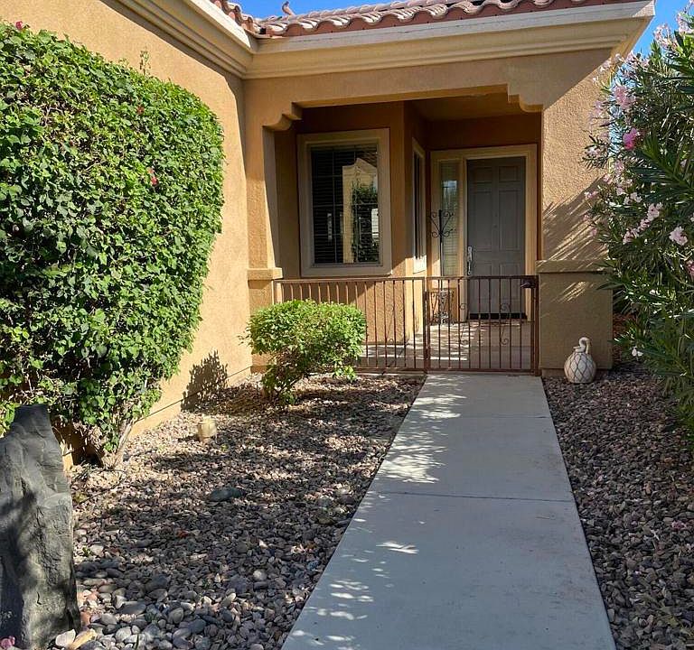 1st image of 81602 Avenida Contento