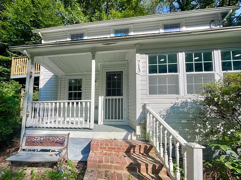 713 Warren Rd — Photo 5
