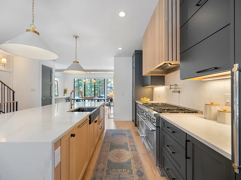 528 S Gaylord St — Photo 16