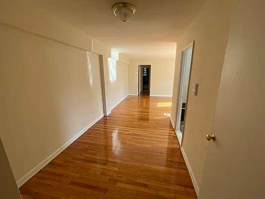 Rented by Queens Apartments Realty LLC | media 20