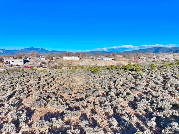 La Guardia Rd, Ranchos De Taos, NM 87557