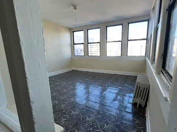 (undisclosed Address), Staten Island, NY 10304