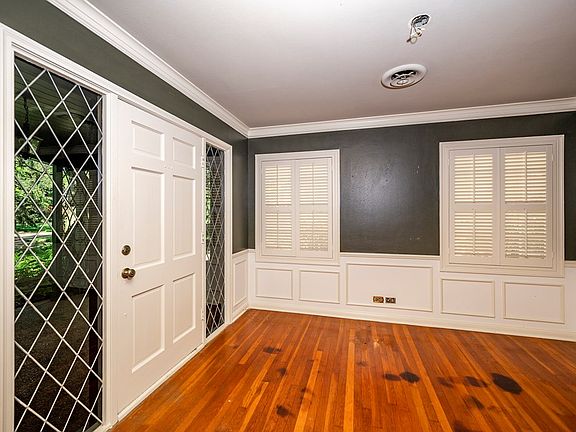 3rd image of 2907 Avenue H