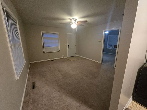4th image of 1505 Park Ln