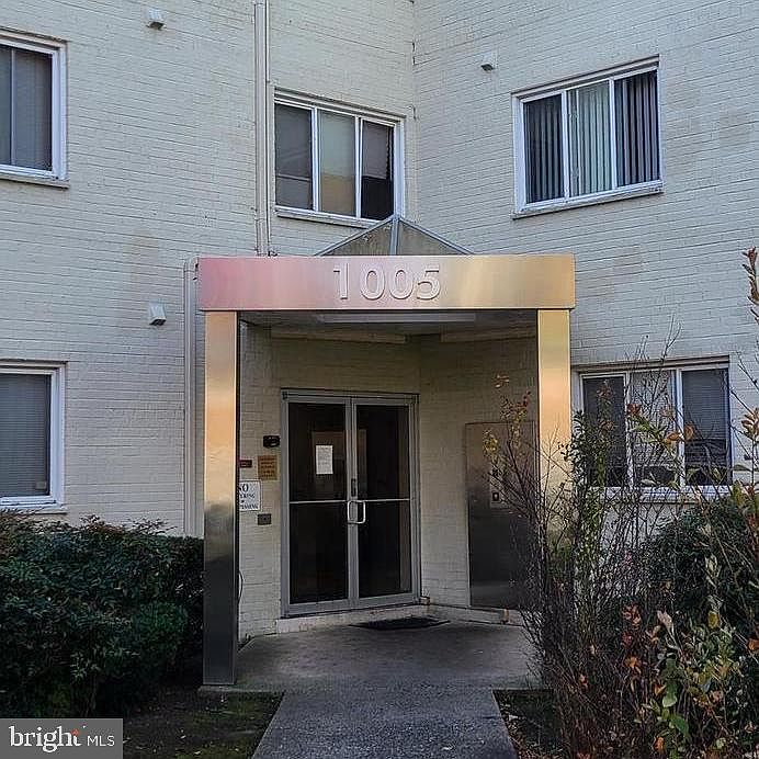 2nd image of 1005 Chillum Rd APT 212