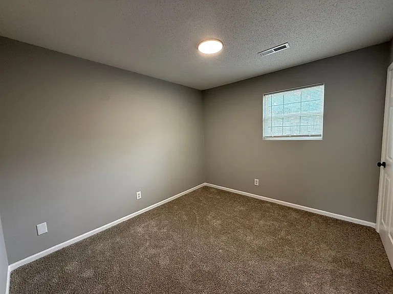 608 N Jackson St — Photo 7