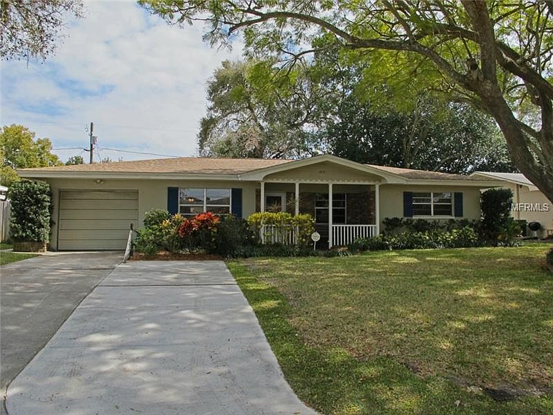1st image of 1821 Ridgeway Dr