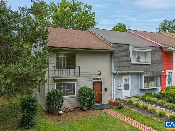 1 Woodlake Dr, Charlottesville, VA 22901