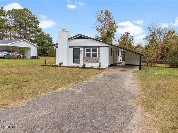 3rd image of 120 Erik Dr