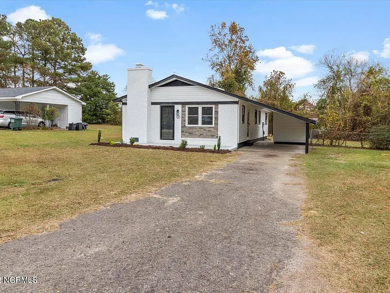 120 Erik Dr — Photo 3