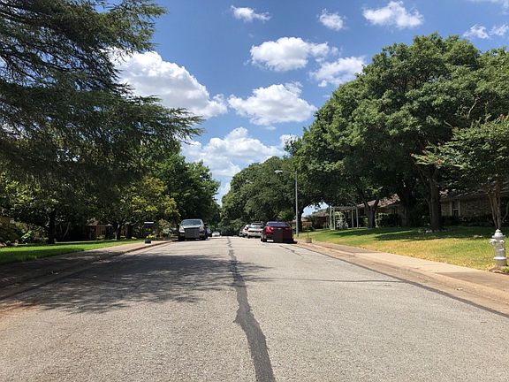 5th image of 317 Squirebrook Dr