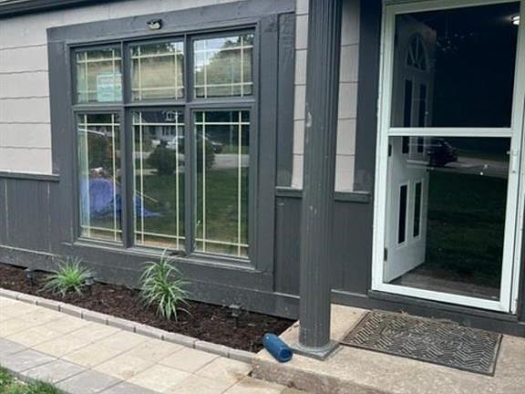 4th image of 8209 Blue Ridge Blvd