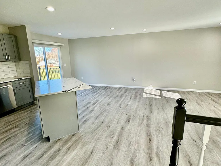 1542 E Meadowbrook Dr — Photo 13