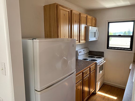 5th image of 3739 W G St #A