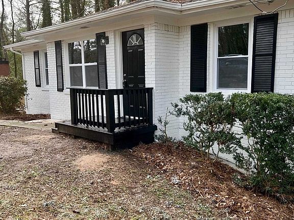 2nd image of 2535 Susan Ln SW