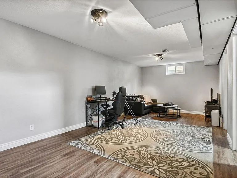7056 Alan Dr — Photo 15