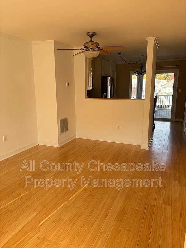 2 bed, 2.5 bath, $1,800 — Photo 2