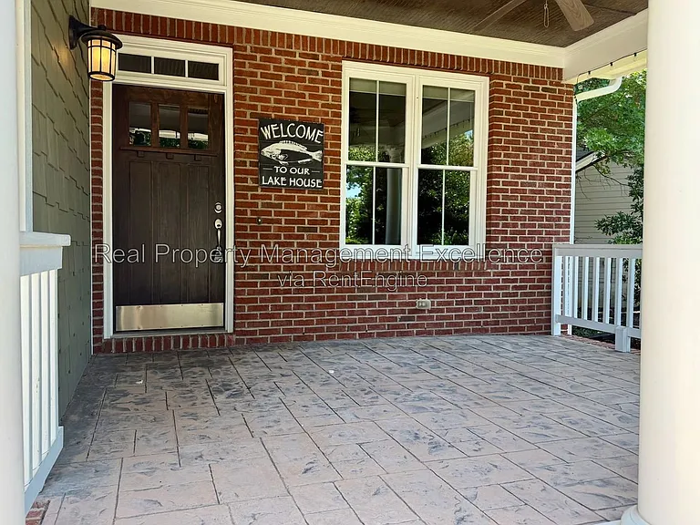 616 Lake Artesia Ln — Photo 3