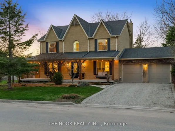 43 Carmody Ln, Uxbridge, ON L9P 1A4