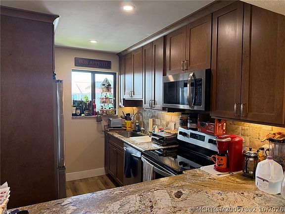 5th image of 5463 SE Miles Grant Rd APT B201