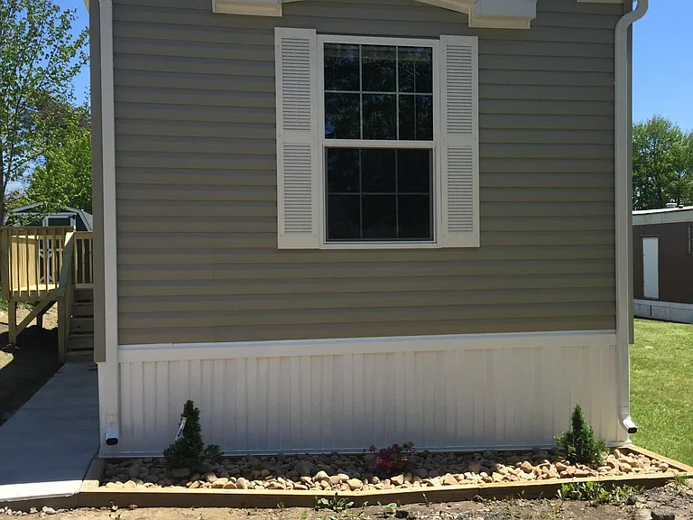 Hillcrest Crossing — Photo 9