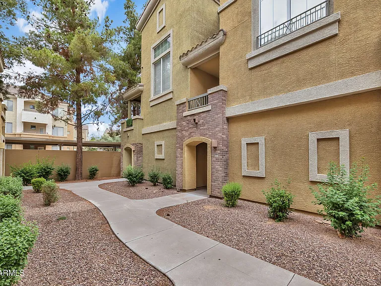 18250 N Cave Creek Rd #108 — Photo 2