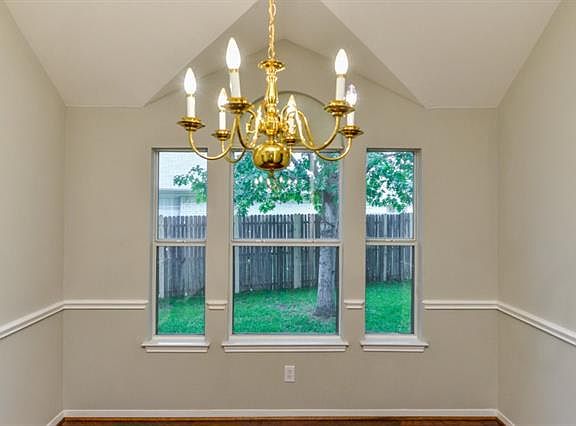 4th image of 6320 Woolwich Dr