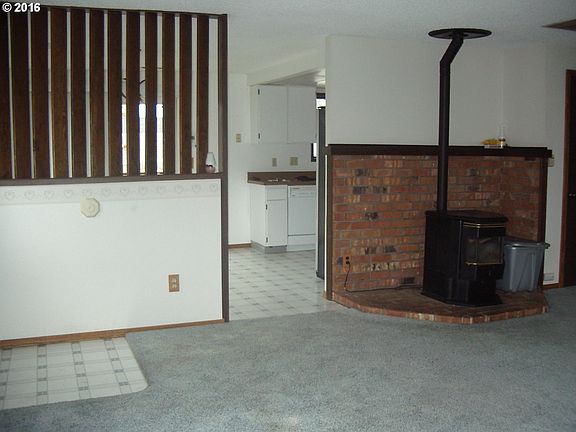 4th image of 1025 Augustine Ave