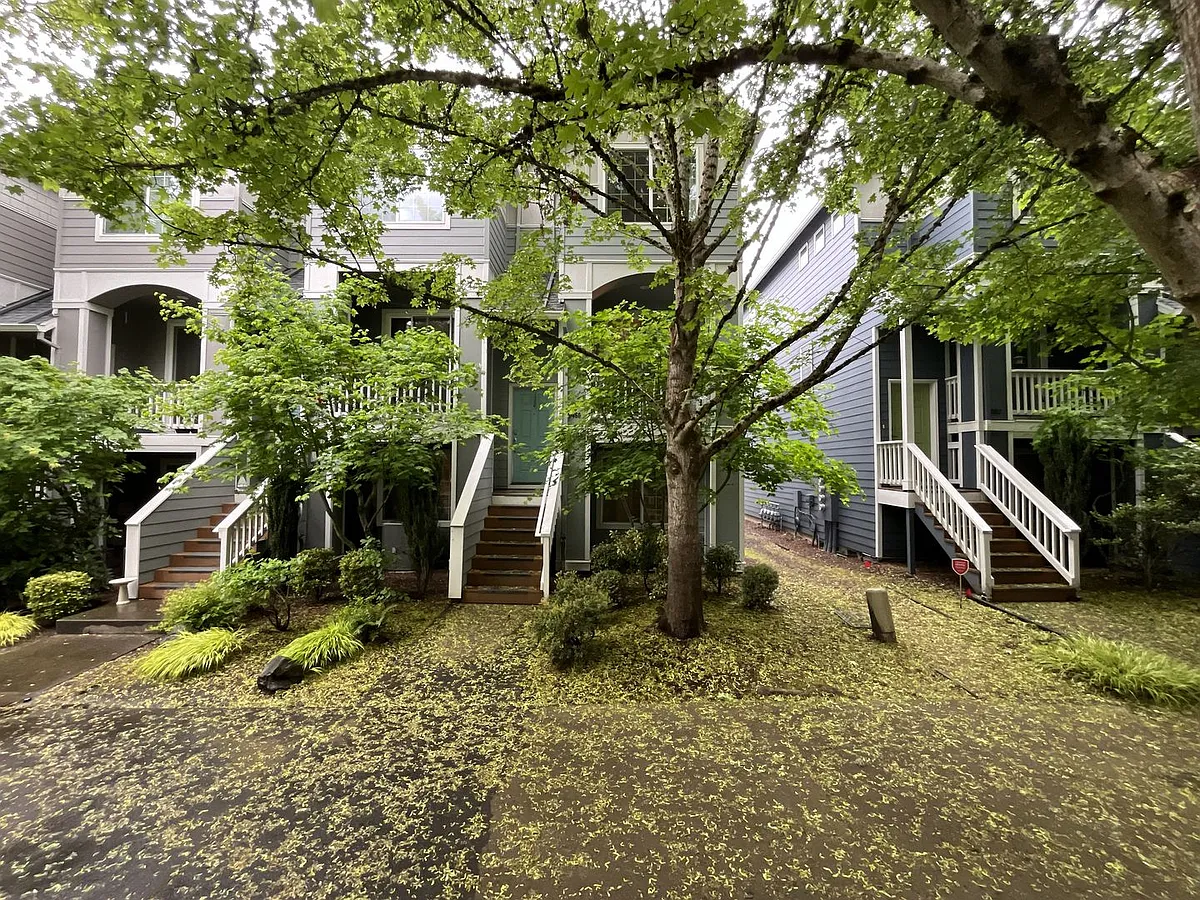 Building Photo - 17460 SW November Ct