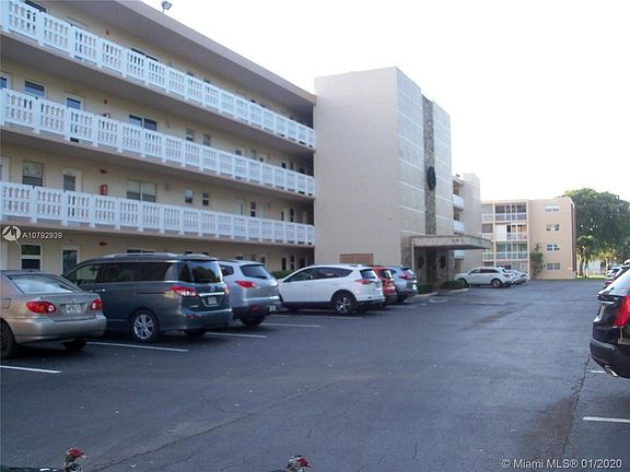 3rd image of 1025 SE 2nd Ave APT 303