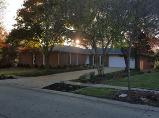14287 Rainy Lake Dr, Chesterfield, MO 63017