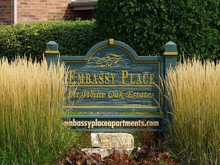 Embassy Place Apartments — Photo 7
