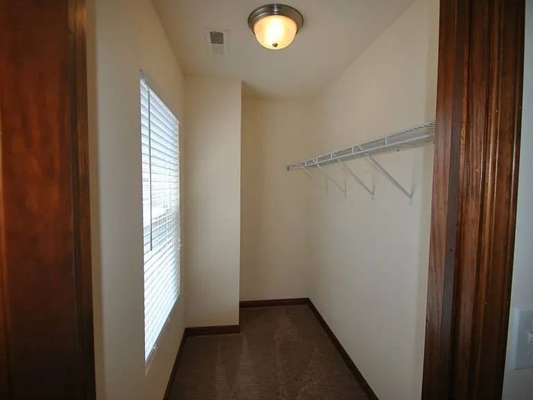 Eagle View Luxury Apartments — Photo 242
