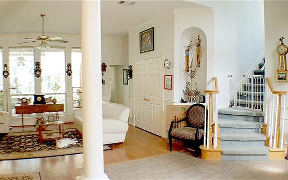 4th image of 2408 Winding Hollow Ln