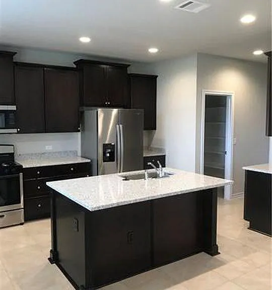 10808 Mickelson Dr — Photo 4