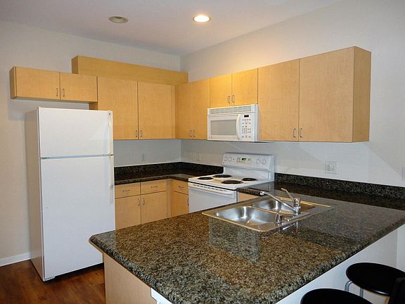 4th image of 1501 Front St Unit 342