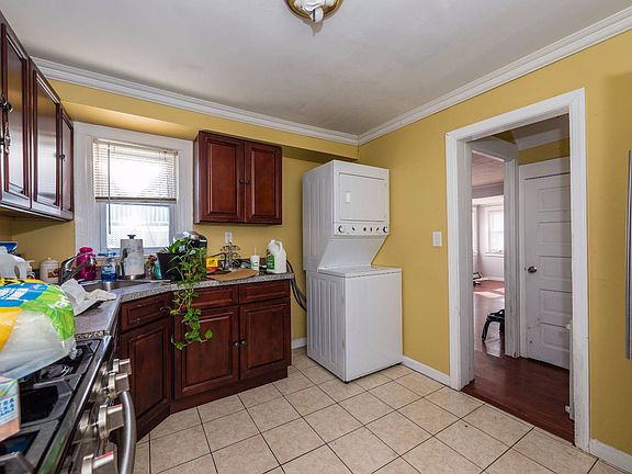 4th image of 163 Saint Marks Ave